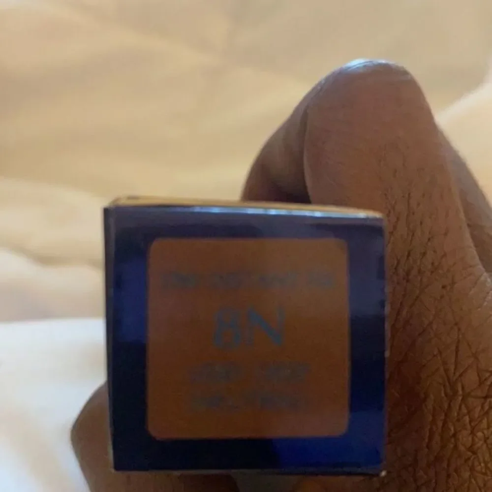 Estee Lauder Double Wear Concealer 8N very deep